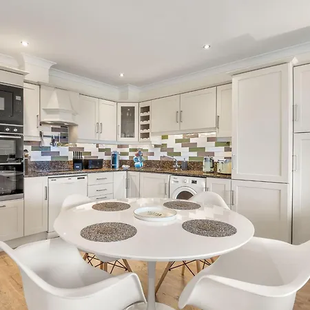 419 Stunning Sea View بيت للعطل