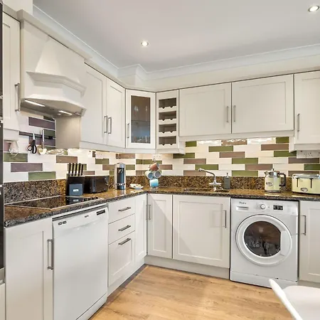 419 Stunning Sea View * كليفدين
